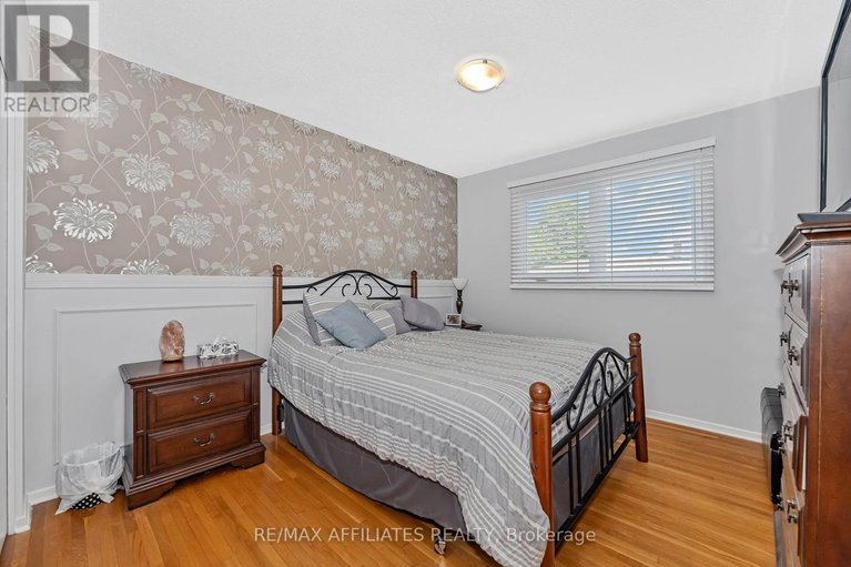 28804573/11-tripp-crescent/pheasant-run/ottawa/ontario/K2J1C5_12