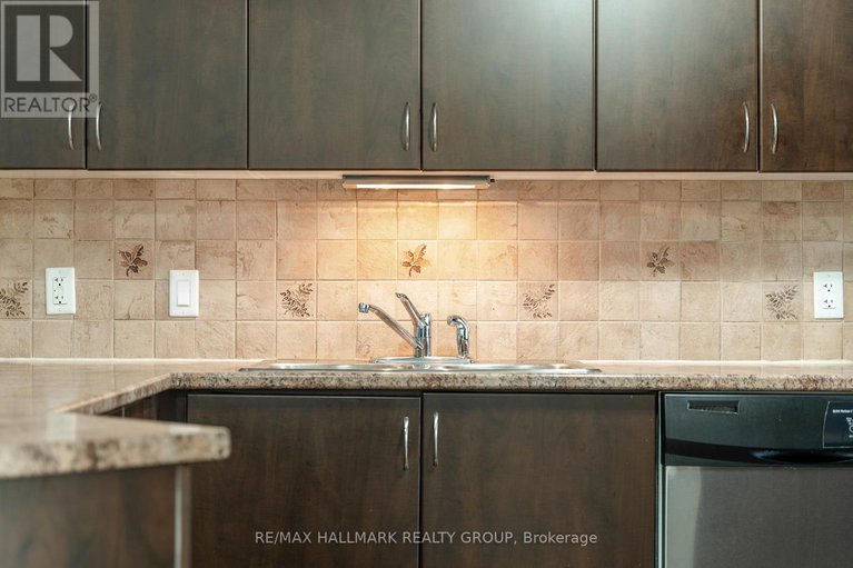 28971566/736b-chapman-mills-drive/strandherd/ottawa/ontario/K2J3V2_18