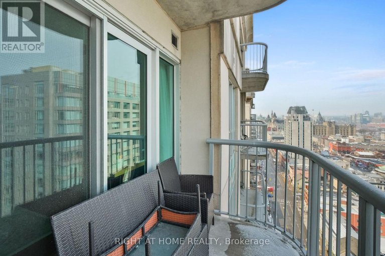 29527059/2302-234-rideau-street/sandy-hill/ottawa/ontario/K1N0A9_40