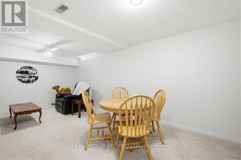 29679625/993-sheenboro-crescent/fallingbrookpineridge/ottawa/ontario/K4A3M8_19