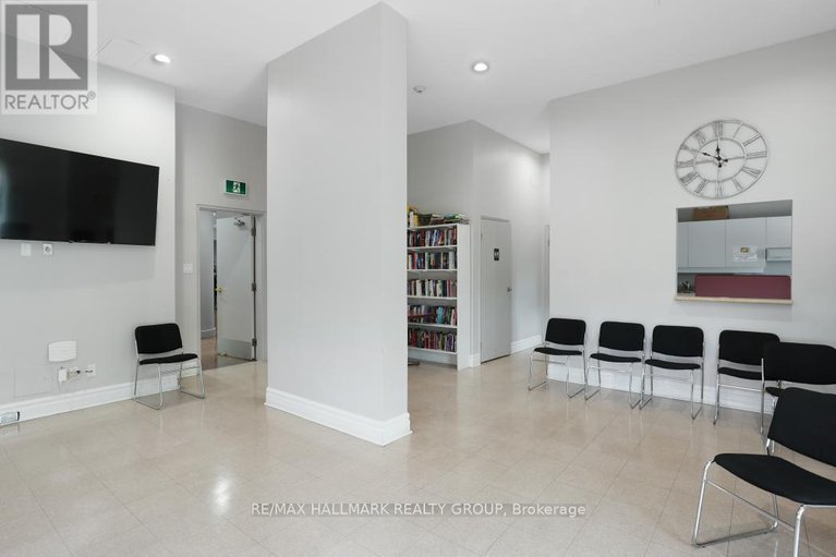 28804579/1006-545-st-laurent-boulevard/viscount-alexander-park/ottawa/ontario/K1K4H9_26