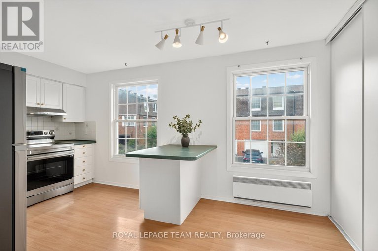 28827776/9-moorside-private/carleton-heights/ottawa/ontario/K2C3P4_14