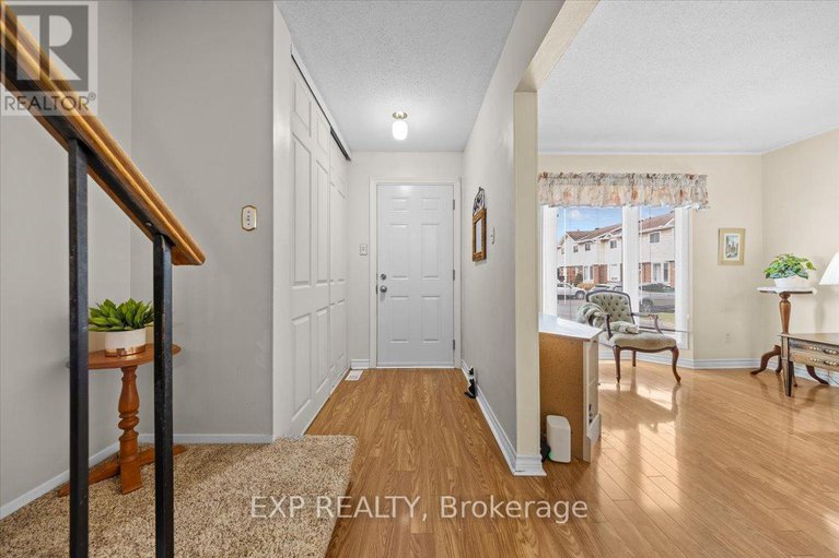 29020622/1971-greenvale-lane/chateauneuf/ottawa/ontario/K1C6E3_4