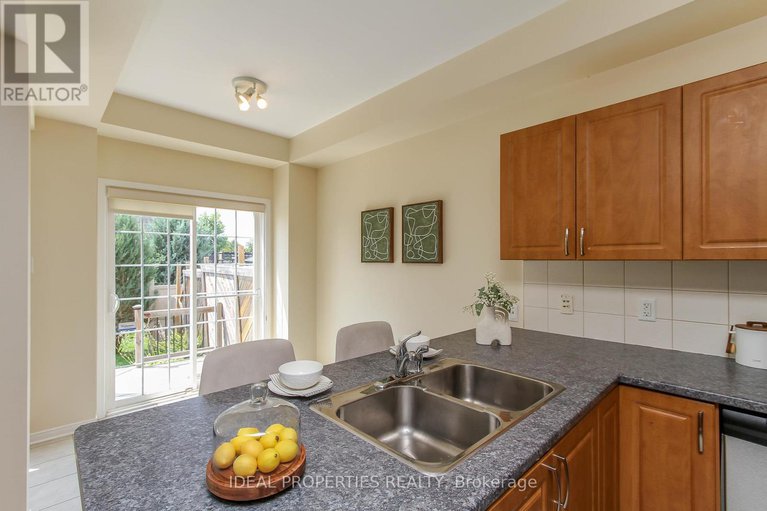 28714023/565-pepperville-crescent-n/emerald-meadowstrailwest/ottawa/ontario/K2M0E6_10
