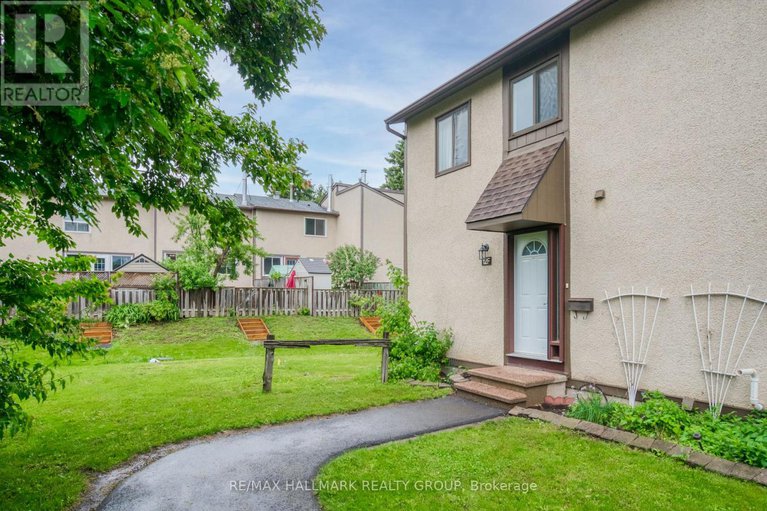 28901437/12f-larkshire-lane/pheasant-run/ottawa/ontario/K2J1Y6_2