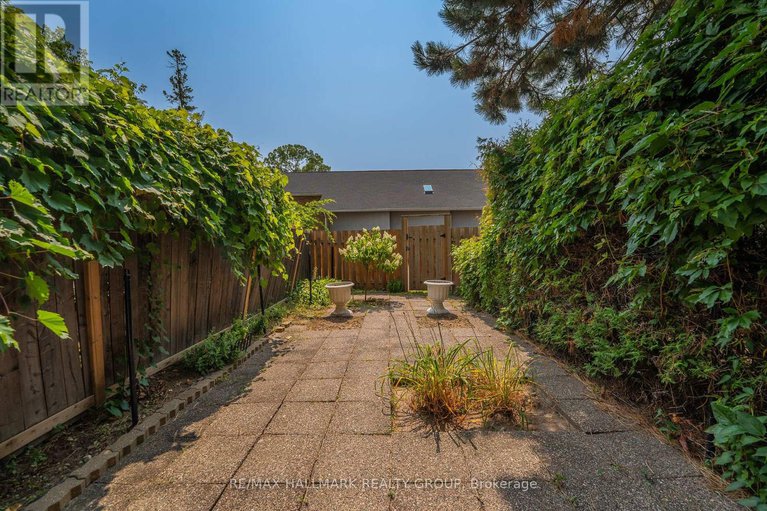 28722479/1916-russell-road/elmvale-acres/ottawa/ontario/K1G1L6_38