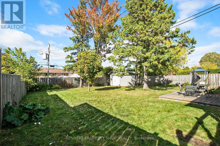 28973672/17-glenmanor-drive/meadowlandscrestview/ottawa/ontario/K2G3E8_22