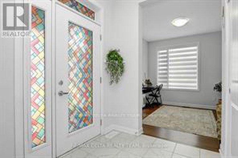 28910915/1013-jubilation-court/avalon-east/ottawa/ontario/K4A5K4_5