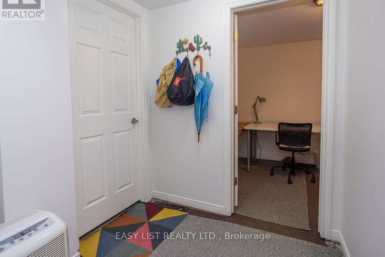 29386646/73-hobart-crescent/sheahan-estatestrend-village/ottawa/ontario/K2H5S3_33