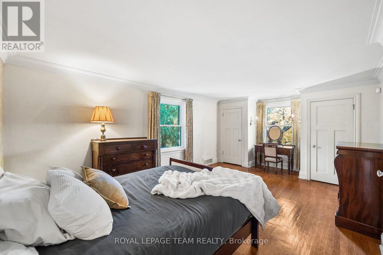 29064217/516-kenwood-avenue/mckellarhighland/ottawa/ontario/K2A0L6_20