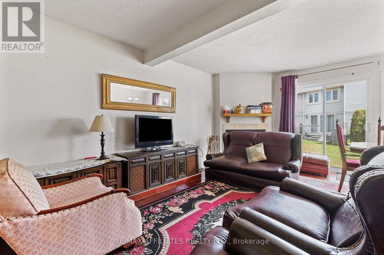 28333115/75-saxton-private/redwood-park/ottawa/ontario/K2H9P3_4