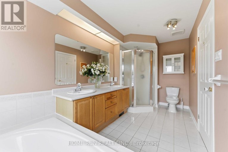 29663930/82-westpointe-crescent/centrepointe/ottawa/ontario/K2G5Y8_24