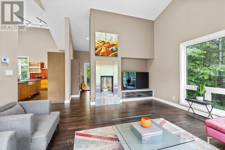 28261133/108-edith-margaret-place/huntley-ward-north-east/ottawa/ontario/K2W1A8_17
