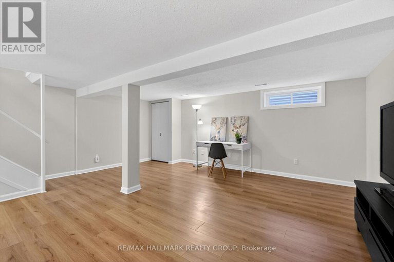 29361218/111-1061-meadowlands-drive/carleton-square/ottawa/ontario/K2C0K5_40