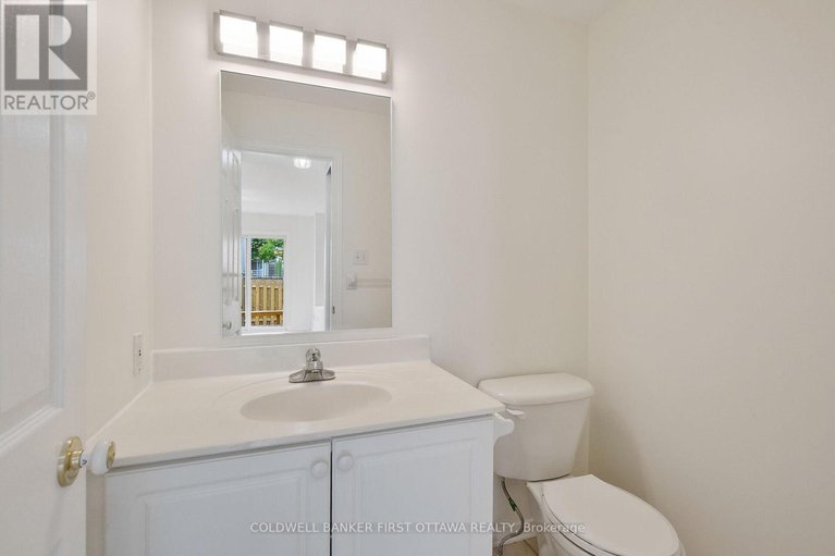 28482188/107-columbia-avenue/hunt-club/ottawa/ontario/K1V1Z3_19