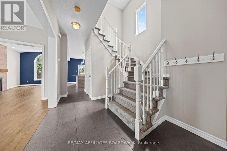 28620328/1056-rocky-harbour-crescent/riverside-southgloucester-glen/ottawa/ontario/K1V1V3_7