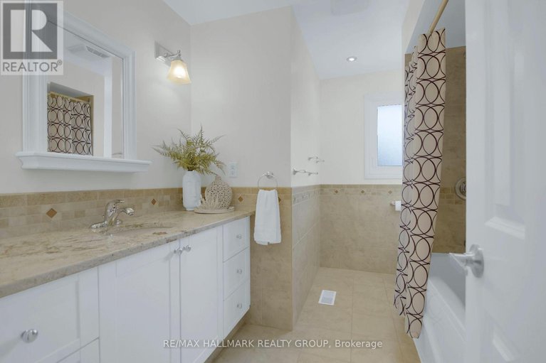 28723074/51-charkay-street/borden-farmstewart-farmcarleton-heightsparkwood-hills/ottawa/ontario/K2E5N5_39