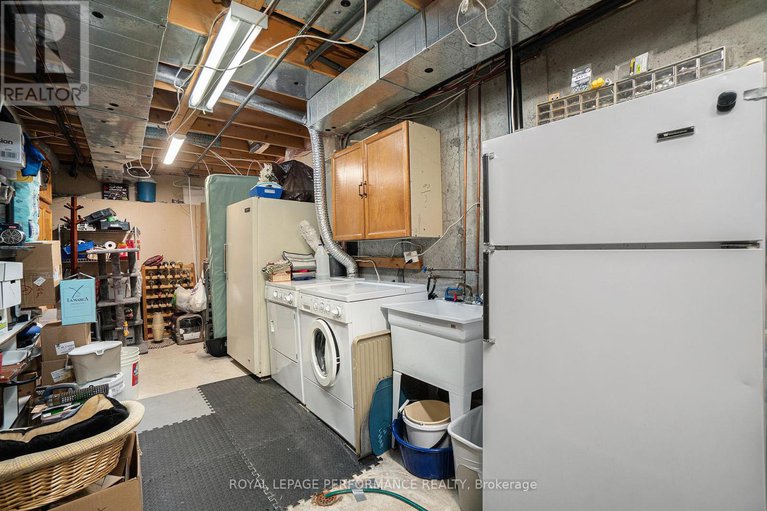 28558570/170-midsummer-terrace/queenswood-heights-south/ottawa/ontario/K1E3V6_27
