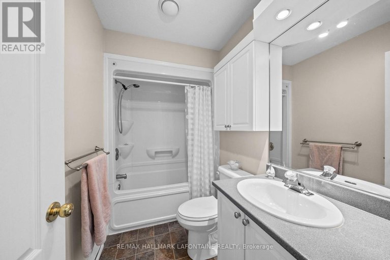 29431132/103-2929-laurier-street/town-of-rockland/clarence-rockland/ontario/K4K1T8_13