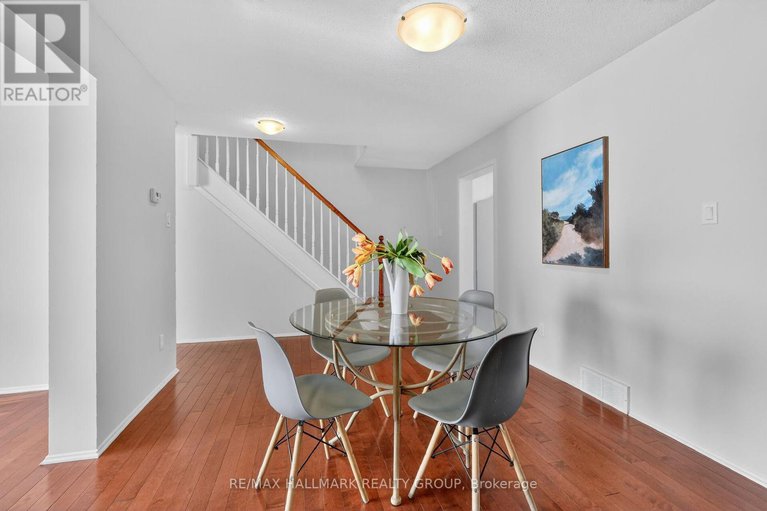 29361218/111-1061-meadowlands-drive/carleton-square/ottawa/ontario/K2C0K5_22