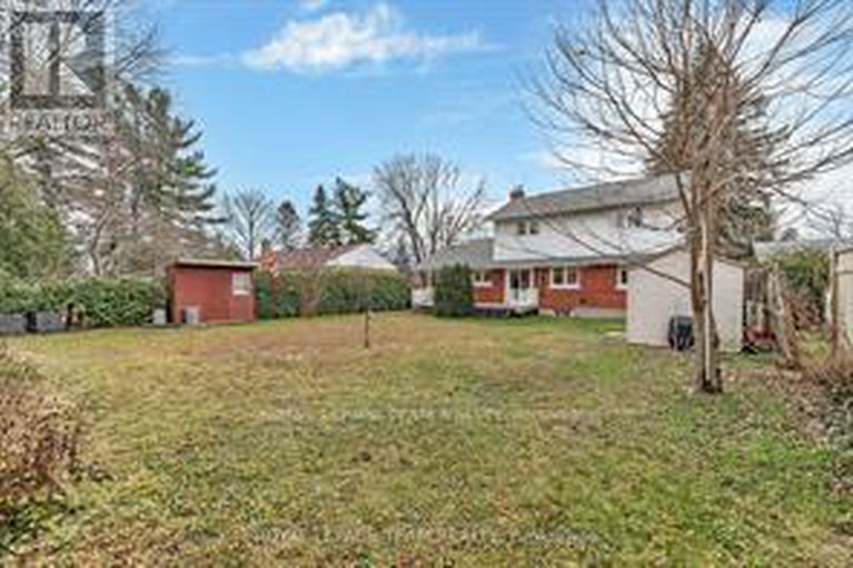 28367532/2099-balharrie-avenue-s/hawthorne-meadows/ottawa/ontario/K1G1G4_24