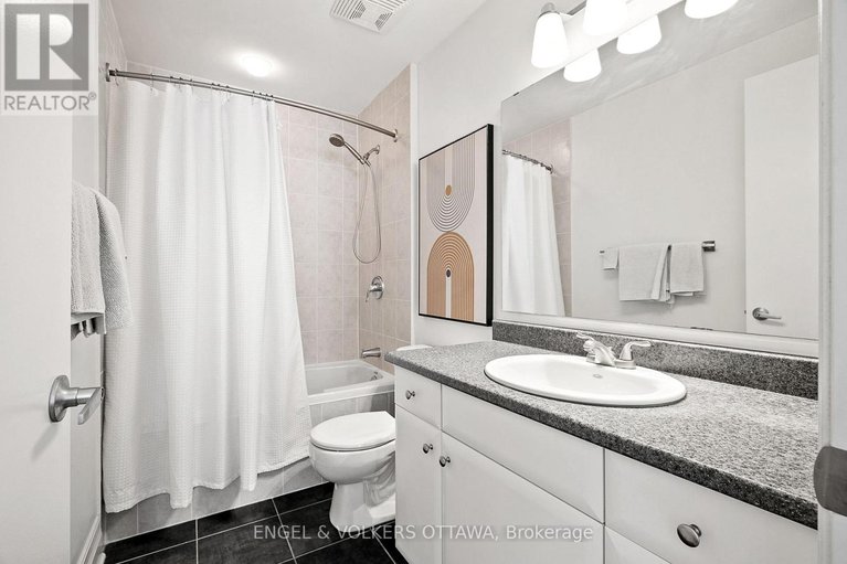 28281502/107-950-marguerite-avenue/overbrook/ottawa/ontario/K1K3T8_16