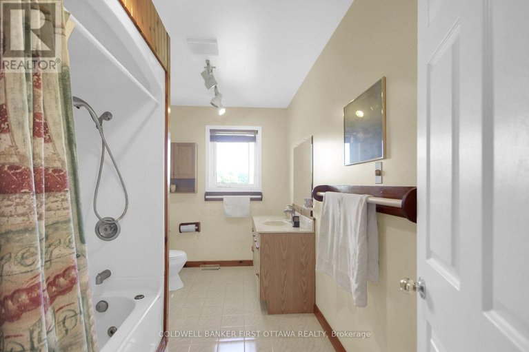 28814585/1887-river-road/manotick-east-to-manotick-station/ottawa/ontario/K4M1B4_15