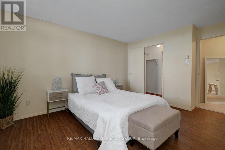 28717173/616-1025-grenon-avenue/fairfield-heights/ottawa/ontario/K2B8S5_16