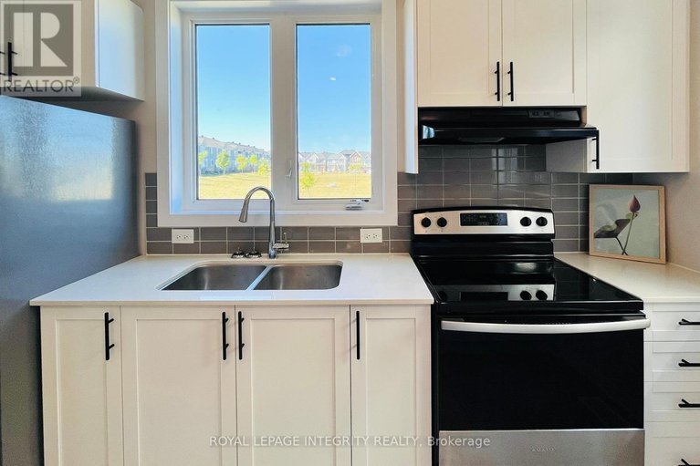 28795491/324-canadensis-lane/half-moon-bay/ottawa/ontario/K2J6X8_20