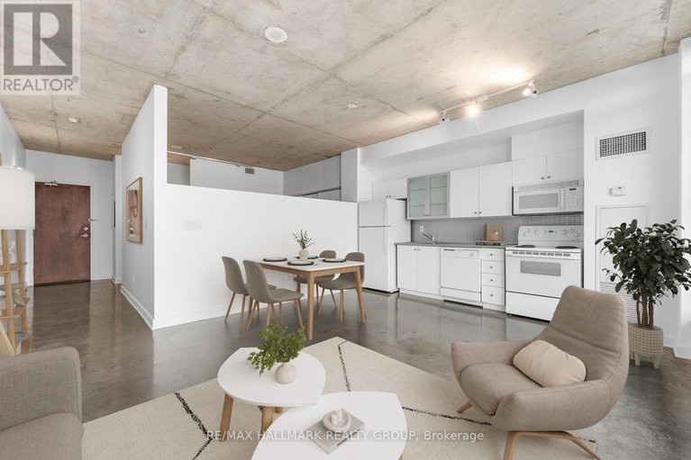 29240136/903-180-york-street/lower-townbyward-market/ottawa/ontario/K1N1J6_18