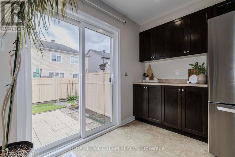 28318238/466-meadowhawk-crescent/half-moon-bay/ottawa/ontario/K2J5W7_17