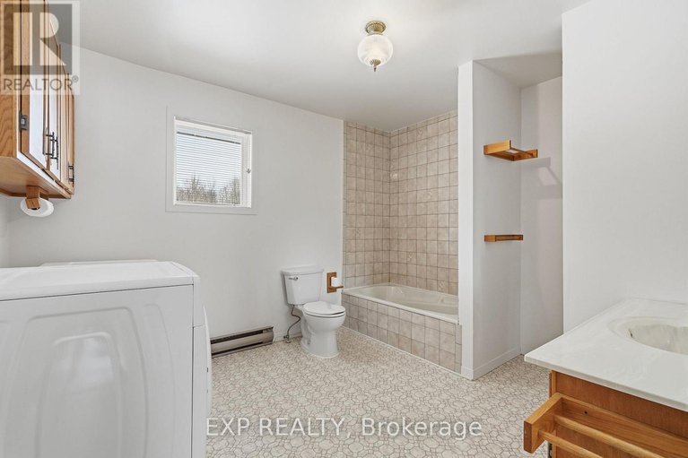 29393358/1776-labonte-street/clarencerockland-twp/clarence-rockland/ontario/K0A1N0_18