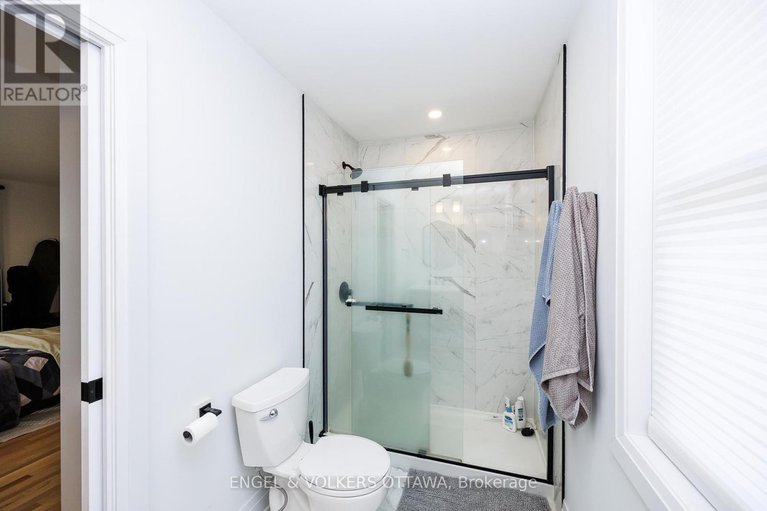 28874950/2204-utah-street/alta-vista/ottawa/ontario/K1H7W8_15
