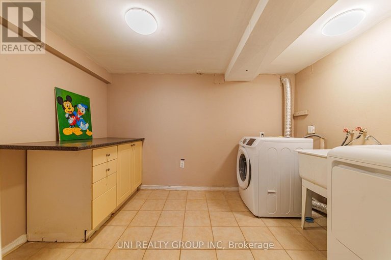 29578391/17-forest-park-avenue/city-viewskylinefisher-heightsparkwood-hills/ottawa/ontario/K2E5A2_29