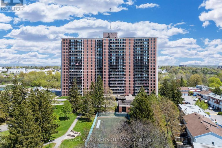 28310183/1404-665-bathgate-drive/carson-meadows/ottawa/ontario/K1K3Y4_1
