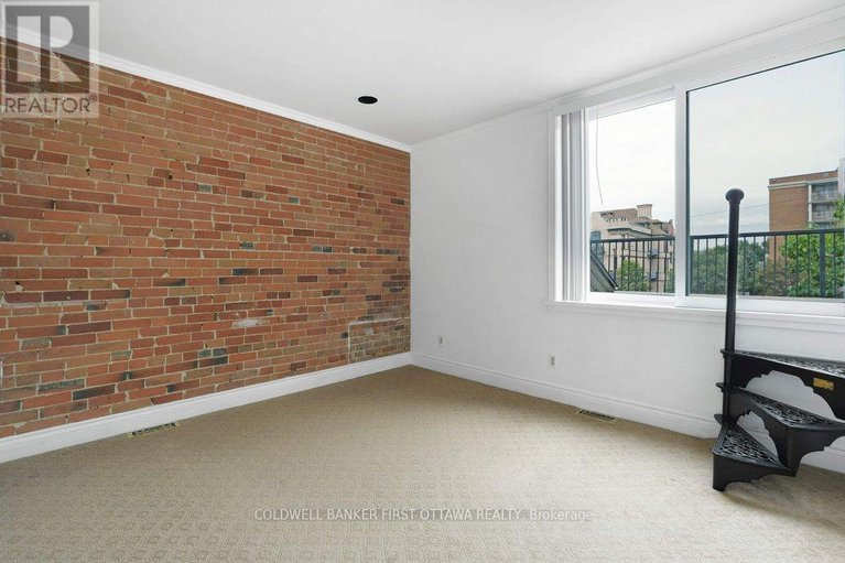 28976425/543-besserer-street/sandy-hill/ottawa/ontario/K1N6C6_27