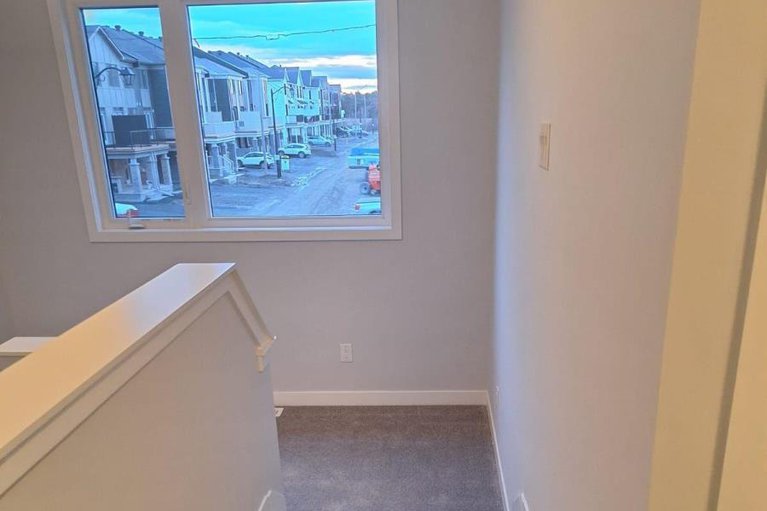 28909203/738-quilter-row/goulbourn-twp-from-franktown-rdsouth-to-rideau/ottawa/ontario/K0A2Z0_4