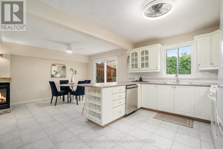 28908928/1611-belcourt-boulevard/orleanssunridge/ottawa/ontario/K1C1M3_15