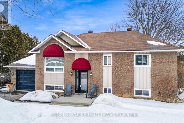 29561777/2437-henri-menard-court/clarencerockland-twp/clarence-rockland/ontario/K0A2A0_1