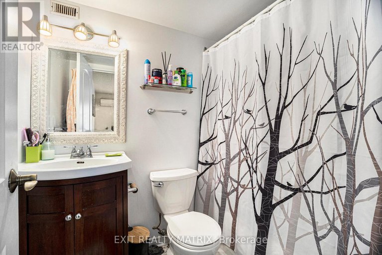 28184826/102-158b-mcarthur-avenue/vanier/ottawa/ontario/K1L8C9_14