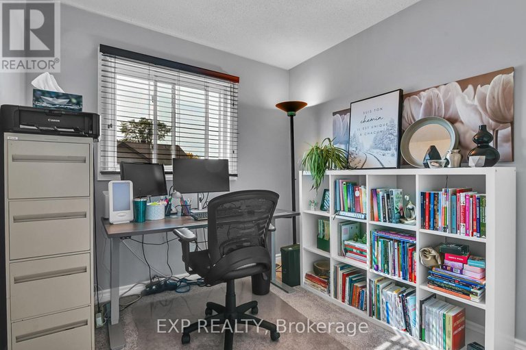28885940/1962-greenvale-lane/chateauneuf/ottawa/ontario/K1C6E3_12