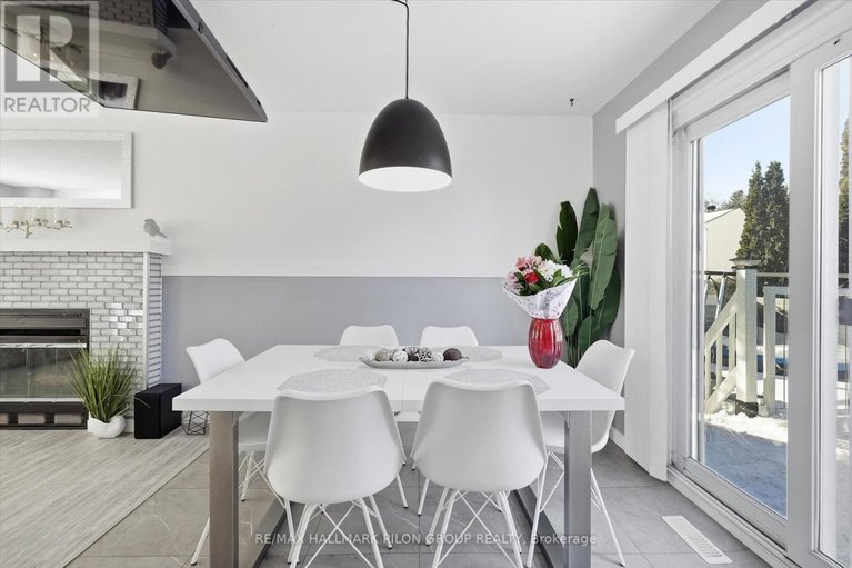 29615980/1456-prestone-drive/bilberry-creekqueenswood-heights/ottawa/ontario/K1E1M4_6