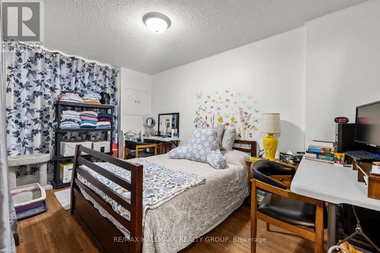 29004892/82-glamorgan-drive/glencairnhazeldean/ottawa/ontario/K2L1R4_25