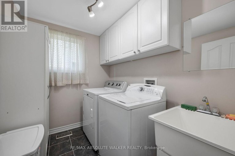 28543376/1867-springridge-drive/springridgeeast-village/ottawa/ontario/K4A4R1_22