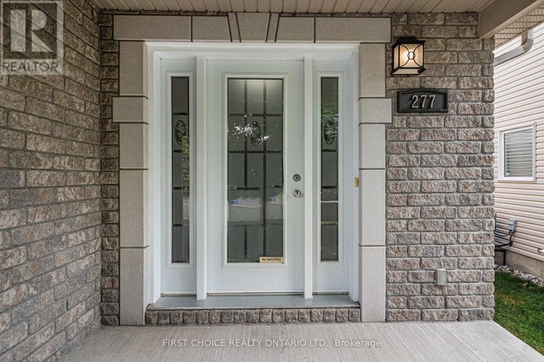 28755533/277-mica-crescent/town-of-rockland/clarence-rockland/ontario/K4K0E9_2
