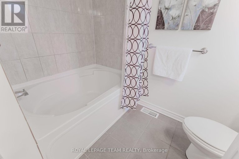 28362232/411-temiskaming-crescent/strandherd/ottawa/ontario/K2J0V4_24