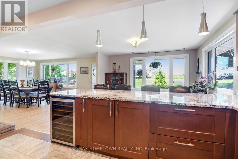 28510272/1643-county-road-2-road/augusta-twp/augusta/ontario/K0E1T0_12