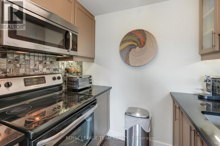 29283025/324-300c-lett-street/west-centre-town/ottawa/ontario/K1R0A8_19