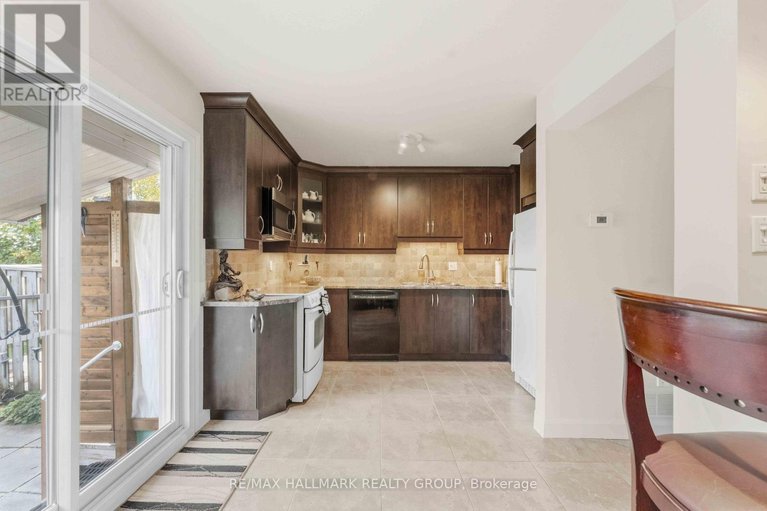 29049667/941-cookshire-crescent/fallingbrookridgemount/ottawa/ontario/K4A3K4_12