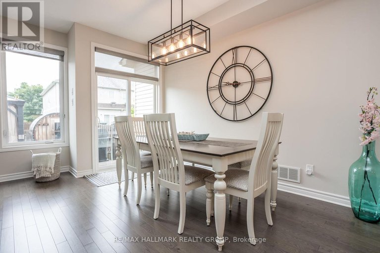28443105/208-sittelle-private/fallingbrookgardenway-south/ottawa/ontario/K4A1G1_23